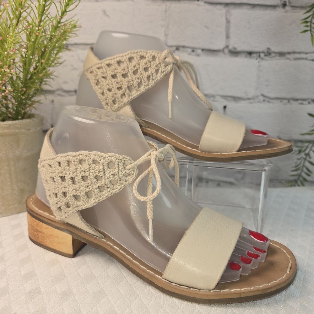 LATIGO SANDAL CROCHETED ANKLE STRAPS LEATHE TOE STRAP CREAM COLOR WOMENS 7